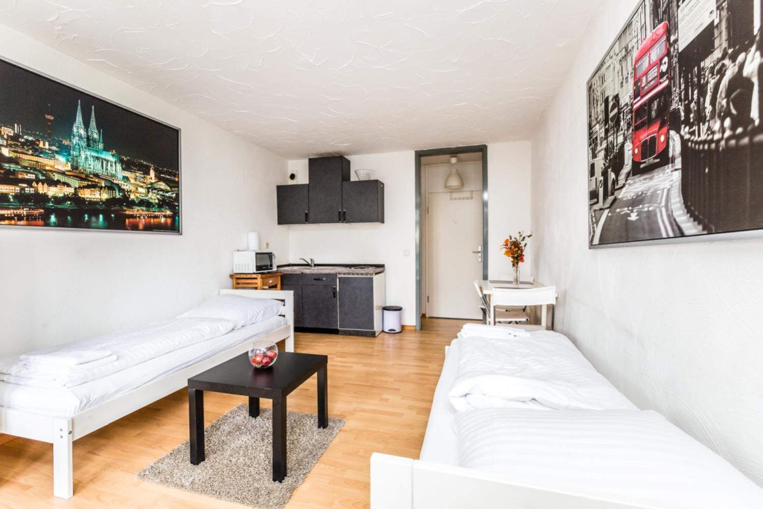 Apartment Budget Friendly Köln